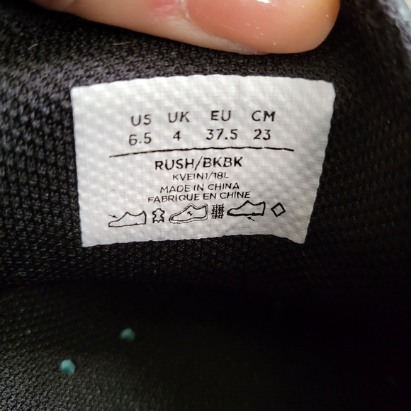 Infinity by Cherokee slip on shoes - Picture 4 of 6